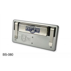 Namensschild mit silberfarbiger Metalllegierung mit 2 Metallclipse und Magnet